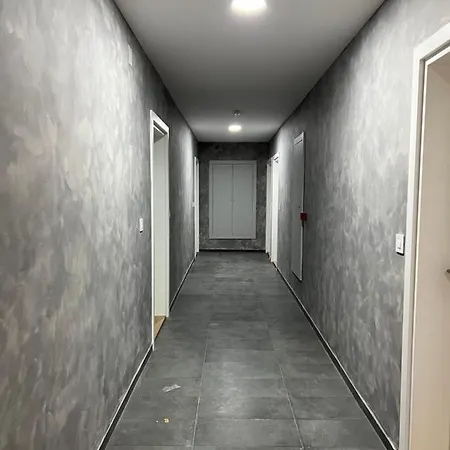 S-lux 1